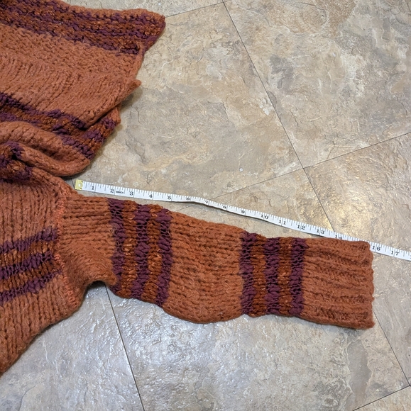 Free People Medium Burnt Orange & Wine Red Oversize Chunky Knit High Low Sweater - Picture 7 of 8
